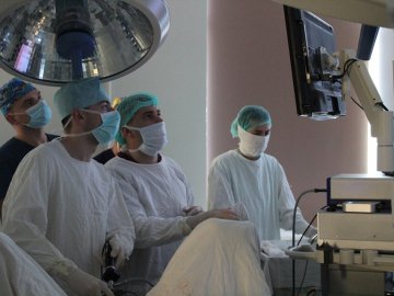 Волинські лікарі провели складну операцію на сечовому міхурі
