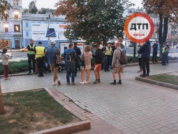 Подробиці нападу на гея в центрі Києва: група молодиків вдарила ножем в ділянку серця