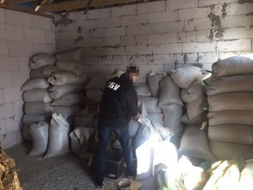 На Житомирщині СБУ вилучила понад 3 тонни бурштину. ФОТО