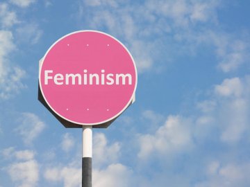 Фемінізм: боротьба за рівність чи верховенство? 