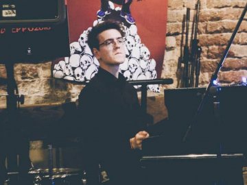 «O'Jazz'DOit»: у луцькому джаз-клубі виступить піаніст зі Львова