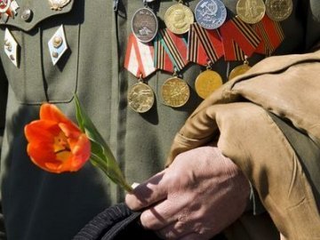 Уряд збільшив виплати ветеранам до 9 травня