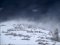  На Карпати насуваються сильні снігопади: туристів просять утриматись від походів у гори