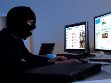 Громадський активіст з Волині нарікає на кіберполіцію, яка не може встановити власника фейкового акаунта
