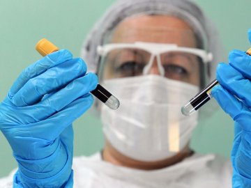 Сім смертей і 382 нових випадки: ситуація з коронавірусом на Волині за останню добу