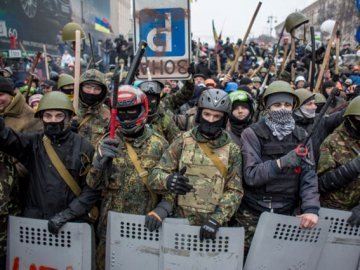 «Самооборона» Майдану масово записується в Нацгвардію