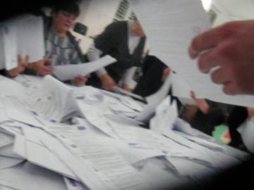 У Луцьку фінішували вибори: проголосувало майже 2 тисячі лучан