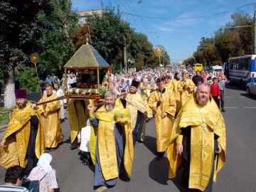 Завтра, 17 жовтня, УПЦ (МП) влаштує хресний хід у Луцьку: призупинятимуть рух транспорту