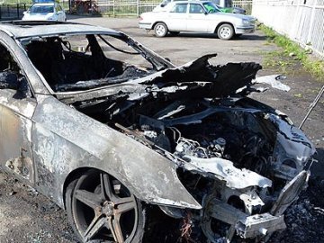 В Луцьку за фактом підпалу автомобіля слідчі відкрили кримінальне провадження. ВІДЕО