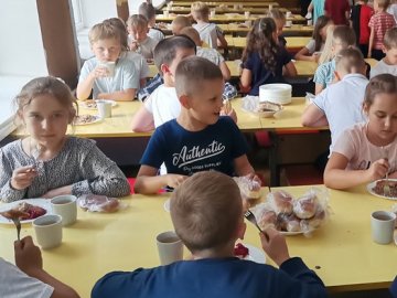 Як в умовах карантину працюють шкільні їдальні у Луцьку. ВІДЕО
