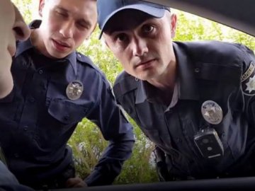 Пояснили, хто з поліцейських може оштрафувати водія