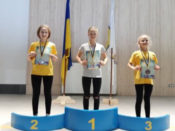 Юна волинянка виборола золото на Чемпіонаті України з лижних гонок