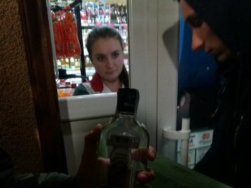 У Луцьку «вполювали» два магазини, які вночі продають алкоголь