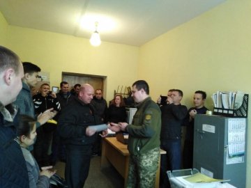 Відзнаки Президента України отримали 30 військових з Рожища