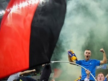 Україну оштрафували через прапор УПА на трибунах у матчі з Косово