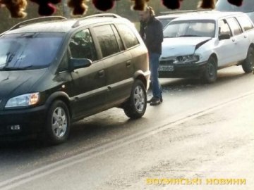 Аварія в Луцьку: не розминулися легковики