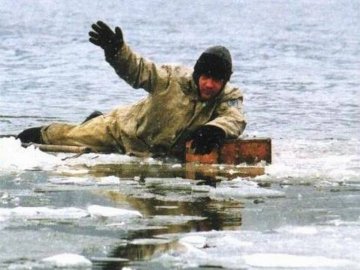 У Ковелі б’ють на сполох через небезпеку зимової риболовлі