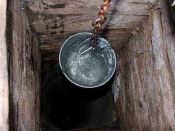 Волинські селяни п’ють отруєну воду