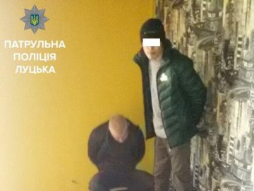 У Луцьку п’яні чоловіки погрожували охоронцеві інтернет-клубу ножем та гранатою