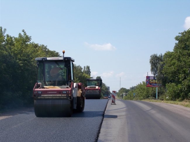 На Волині через ремонт дороги частково обмежили рух транспорту. ФОТО
