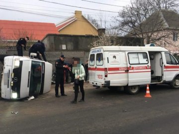 В Одесі зіштовхнулися легковик та автобус: 11 постраждалих