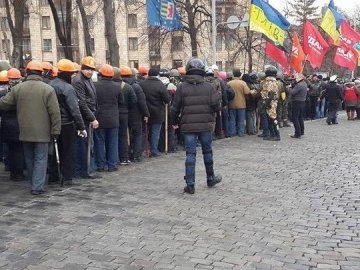 Майдан готується до «мирного наступу» на Раду
