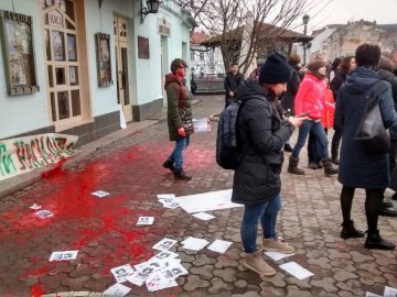 У Києві та Ужгороді напали на Марші за права жінок 