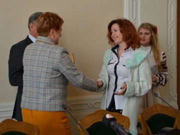 У Луцьку нагородили матерів-героїнь. ФОТО