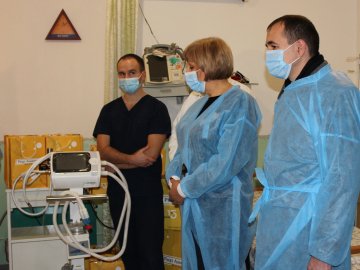 Волинській лікарні подарували апарат штучної вентиляції легень