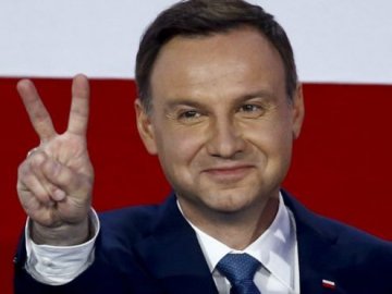 «Польща допомагатиме повернути мир і стабільність в Україні», - Анджей Дуда