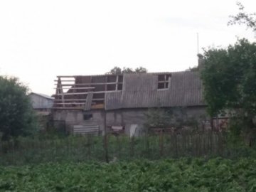 У Ківерцівському районі негода пошкодила дахи будинків. ФОТО