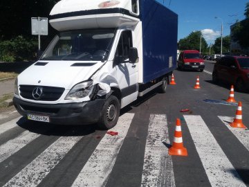 У Луцьку – аварія за участю фургона й легковика