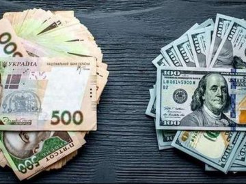 Курс валют у Луцьку на 16 жовтня: долар і євро знову дорожчають