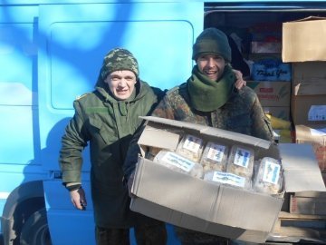 Волинські волонтери «підкріпили» нацгвардійців та «Азов». ФОТО