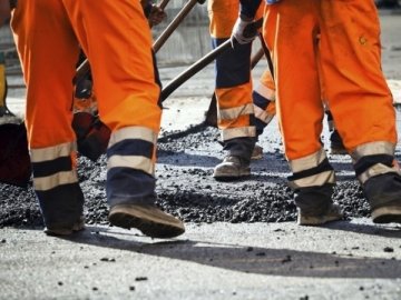 У Луцьку «зняли» понад 6 мільйонів з ремонту доріг