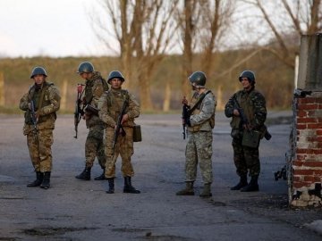 На Донбасі хочуть запровадити воєнний стан на місяць