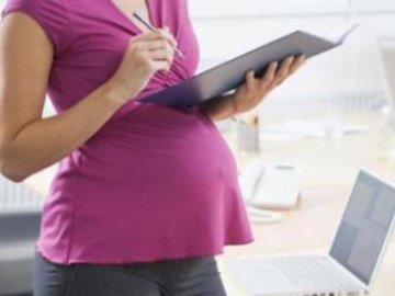 Через маніпуляції роботодавців вагітним зменшать вихідну допомогу 