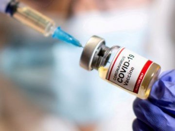 Компанії з понад 50 охочими вакцинуватися можуть записатися на COVID-щеплення
