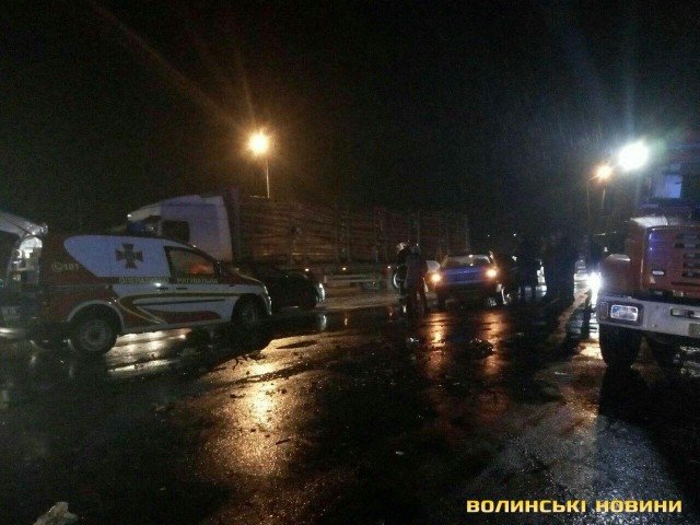 В страшній аварії під Луцьком загинув таксист та його пасажирка. ДЕТАЛІ АВАРІЇ
