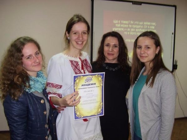 У Луцьку відбувся ІІ-й конкурс студентської творчості «Будем жить, людей любить». ФОТО