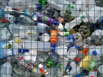 У Луцьку - проблеми із вивезенням пластику