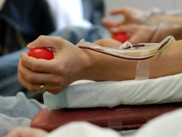 Хворому волинянину терміново потрібні донори крові