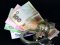Студентку з Рівненщини посадили за крадіжку грошей з картки знайомої