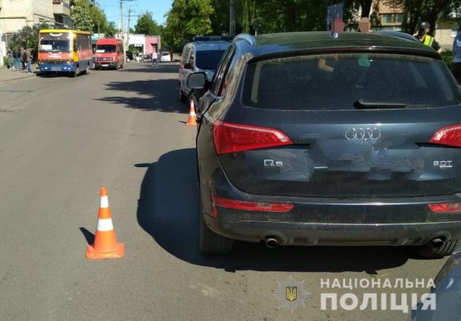 У Луцьку під колеса авто потрапила 14-річна дівчина, яка раптово вибігла на дорогу