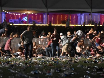 Моторошні фото з місця розстрілу людей у Лас-Вегасі