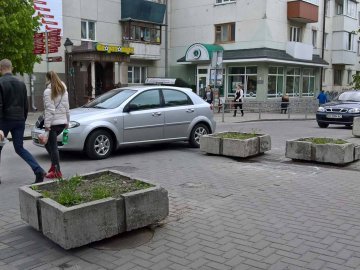Водій-порушник у Луцьку заблокував дорогу «швидкій», яка їхала на виклик