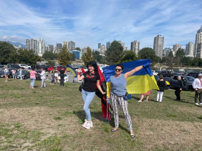 Українці у Ванкувері влаштували масштабне патріотичне святкування. РОЗПОВІДЬ ЛУЧАНКИ