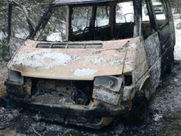 Контрабандисти на Волині спалили машину і втекли