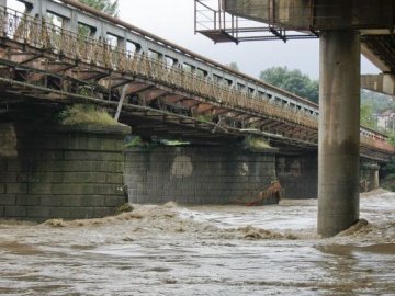 На Львівщині через прорив дамби може затопити 7 сіл