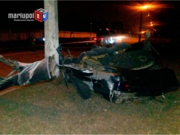 Авто розірвало на частини: аварія із військовими в Маріуполі